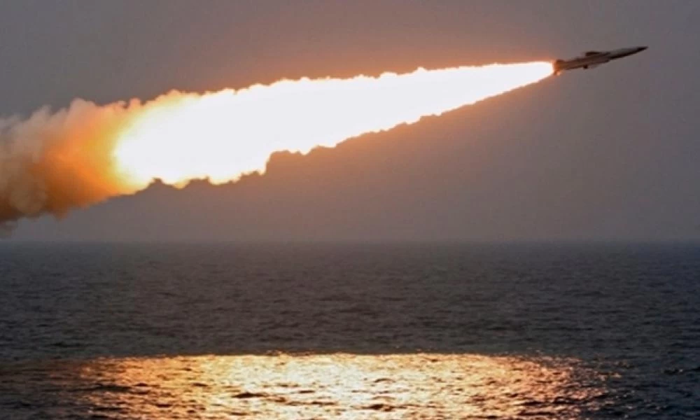 Υπερηχητικός πύραυλος Tsirkon: Γιατί δεν μπορεί να φανεί στα ραντάρ και γιατί θα επιφέρει γεωπολιτική ανατροπή